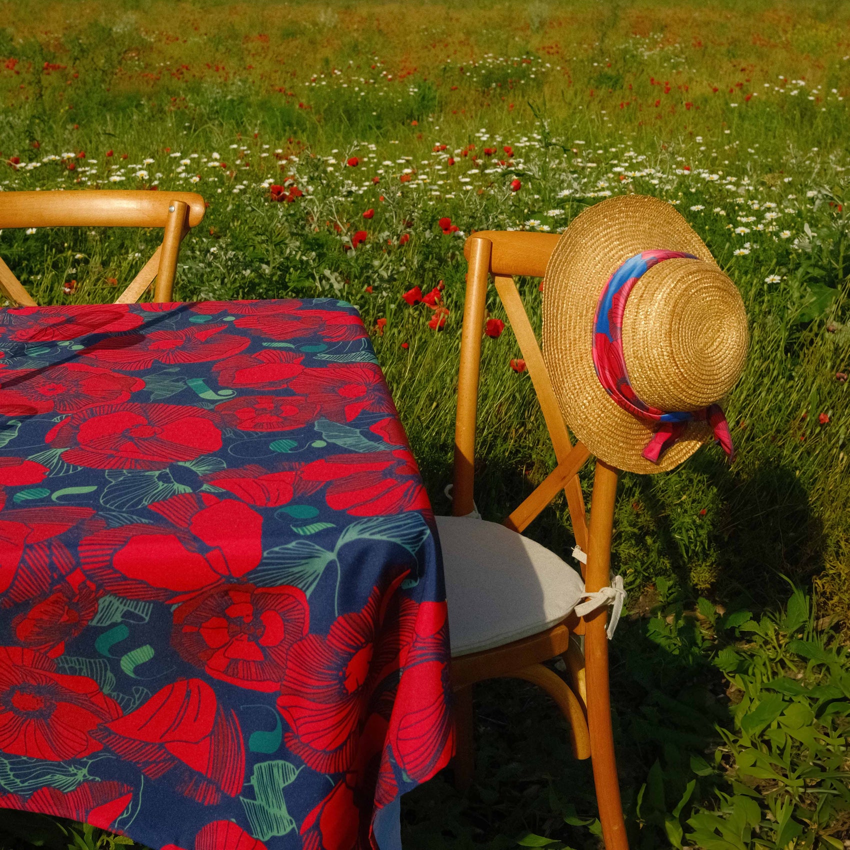 Tablecloth - Poppy - Dark - BlueTabla
