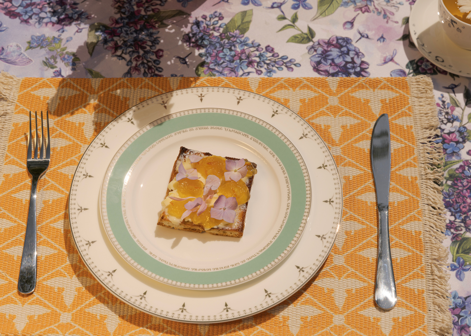 yellow placemats with ornamented pattern